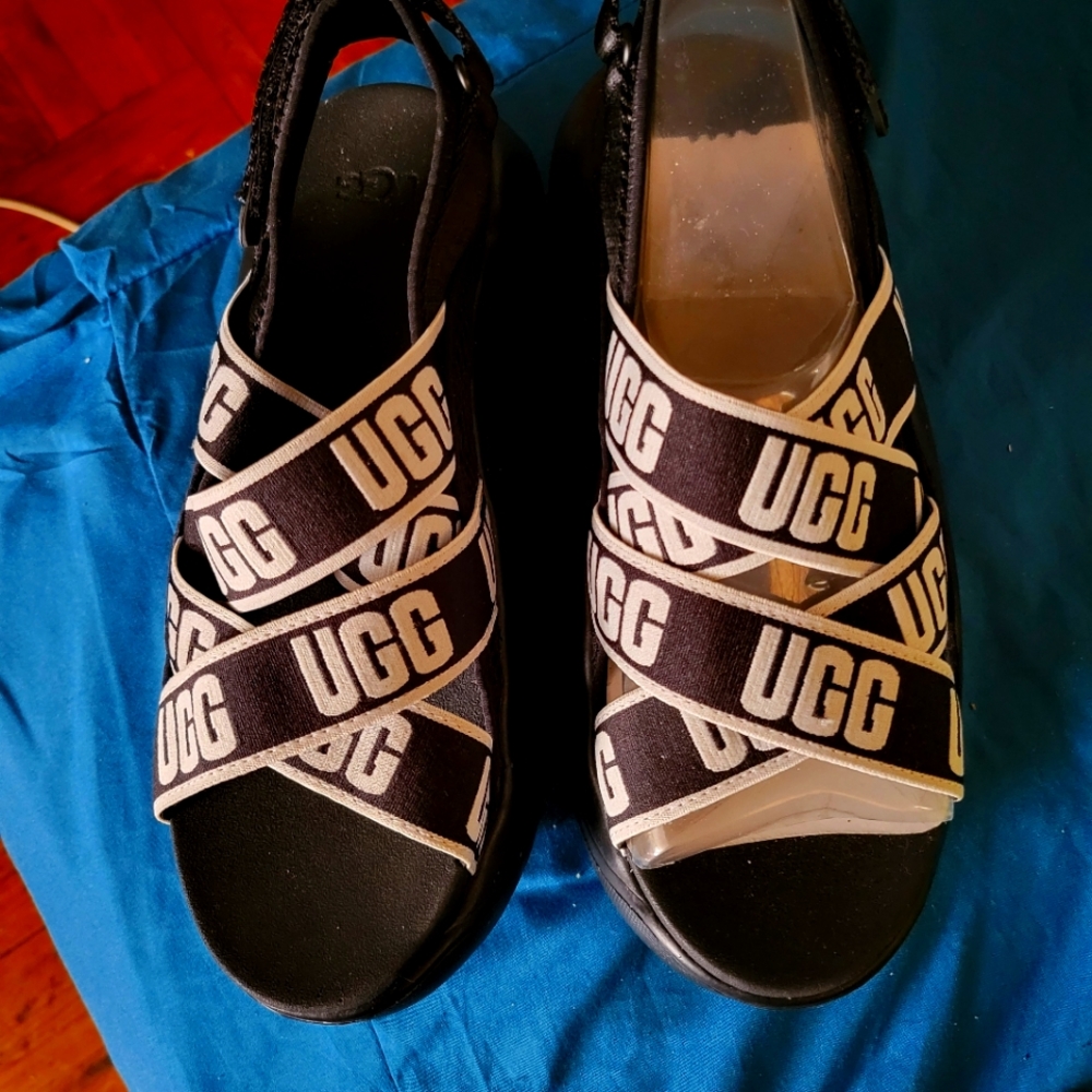 UGG women's sandels size 8